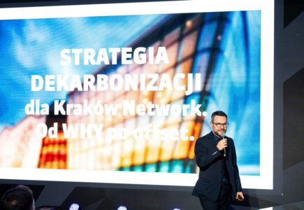 Kategoria MICE for Good, projekt: Strategia dekarbonizacji. Od WHY po offset prezentuje Karolina Olszanowicz, Łukasz Lembas, Kraków5020